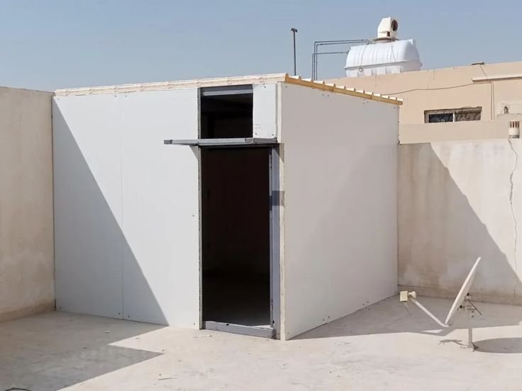 مواصفات بناء ملحق ساندوتش بانل في جدة بأعلى جودة