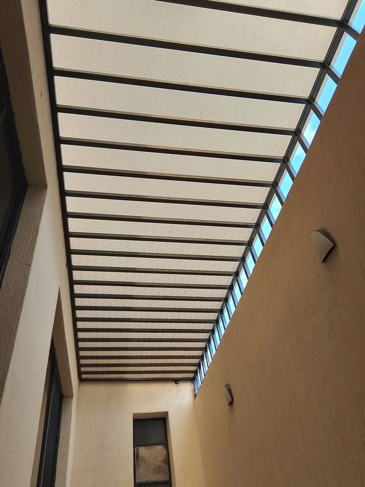 مظلات مداخل وممرات