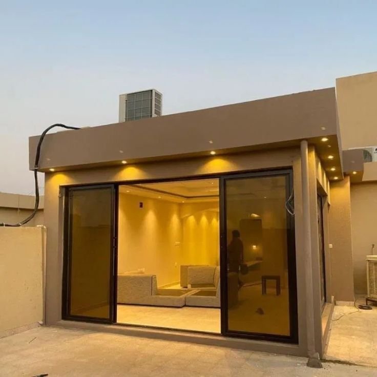 ملاحق ساندوتش بانل