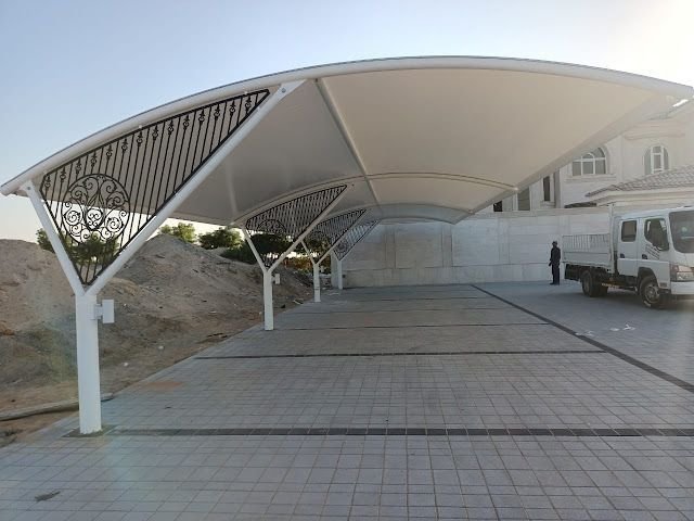 مظلة سيارة
