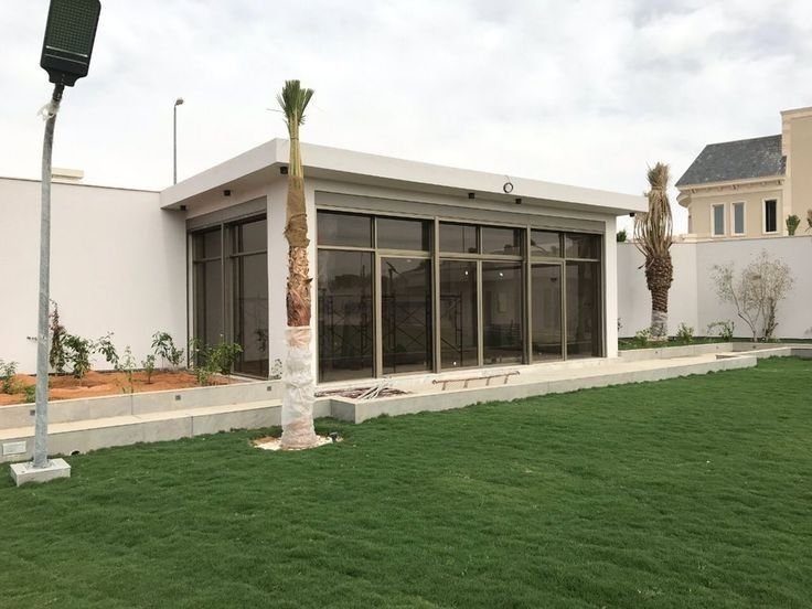 معلم بناء ملاحق ساندوتش بانل فخمة في جدة