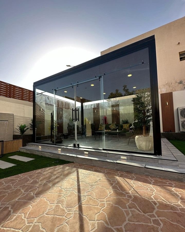 مقاول بناء ملاحق